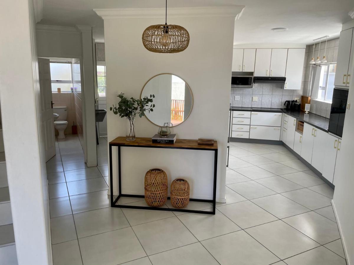 'On Point' Beach House - Jeffreys Bay Exterior photo